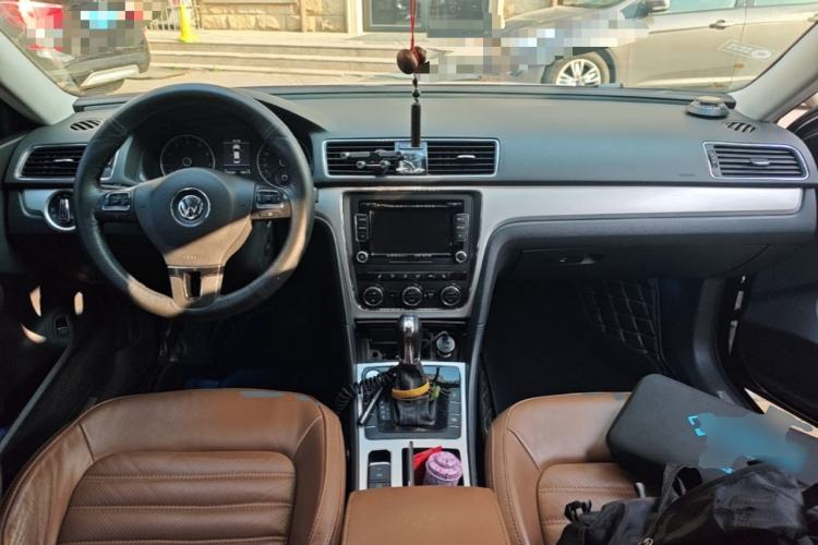 Used Volkswagen Passat 2014 1.8TSI DSG Prestige Edition Center Console