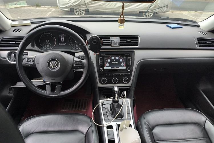 Used Volkswagen Passat 2014 1.8TSI DSG Prestige Edition Center Console
