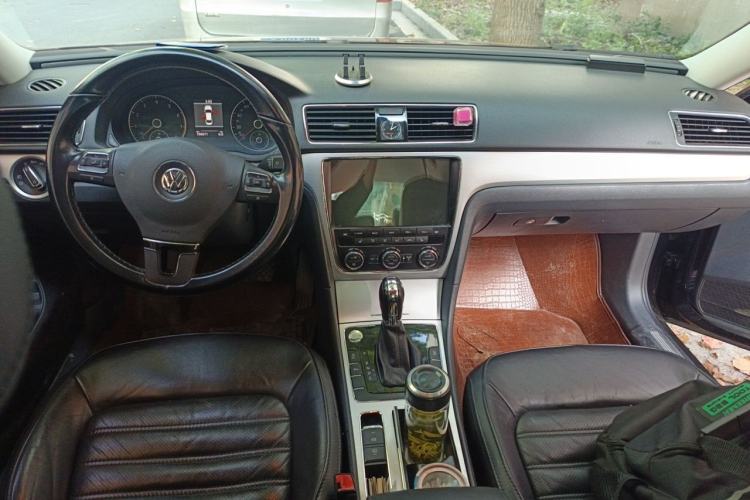 Used Volkswagen Passat 2014 1.8TSI DSG Prestige Edition Center Console