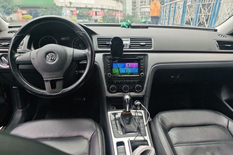 Used Volkswagen Passat 2014 1.8TSI DSG Prestige Edition Center Console
