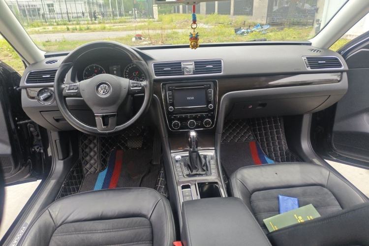Used Volkswagen Passat 2014 2.0 TSI DSG Ultimate Edition Center Console