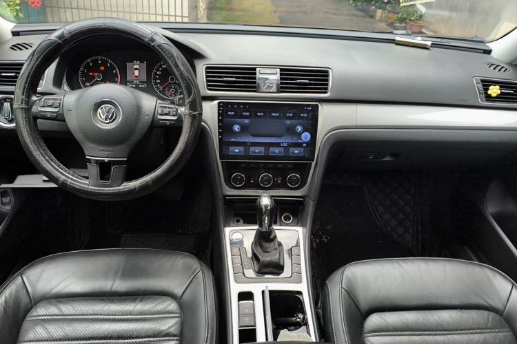 Used Volkswagen Passat 2014 1.8TSI DSG Prestige Edition Center Console