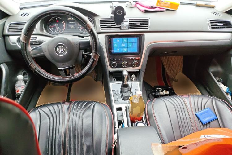 Used Volkswagen Passat 2014 1.8TSI DSG Prestige Edition Center Console