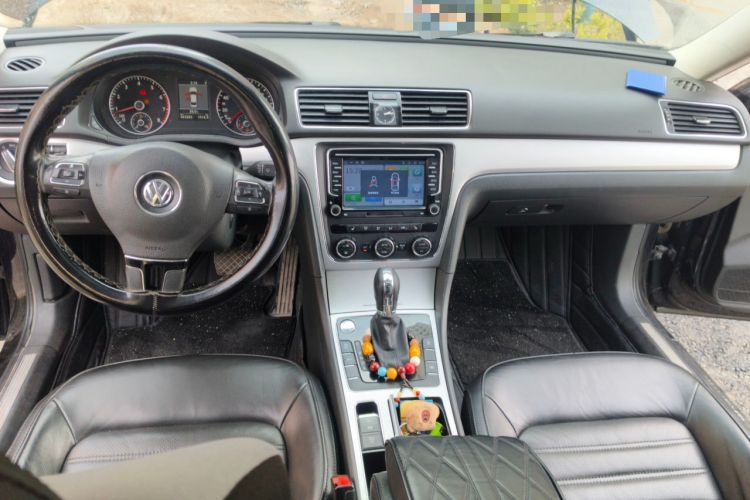 Used Volkswagen Passat 2014 1.8TSI DSG Prestige Navigation Edition Center Console