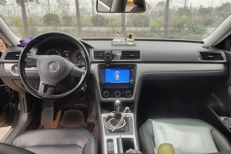 Used Volkswagen Passat 2014 1.8TSI DSG Prestige Edition Center Console