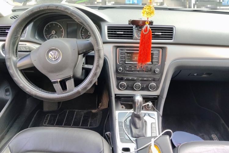 Used Volkswagen Passat 2014 1.8TSI DSG Prestige Edition Center Console