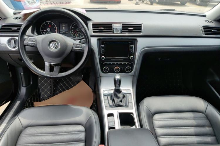 Used Volkswagen Passat 2014 1.8TSI DSG Prestige Edition Center Console