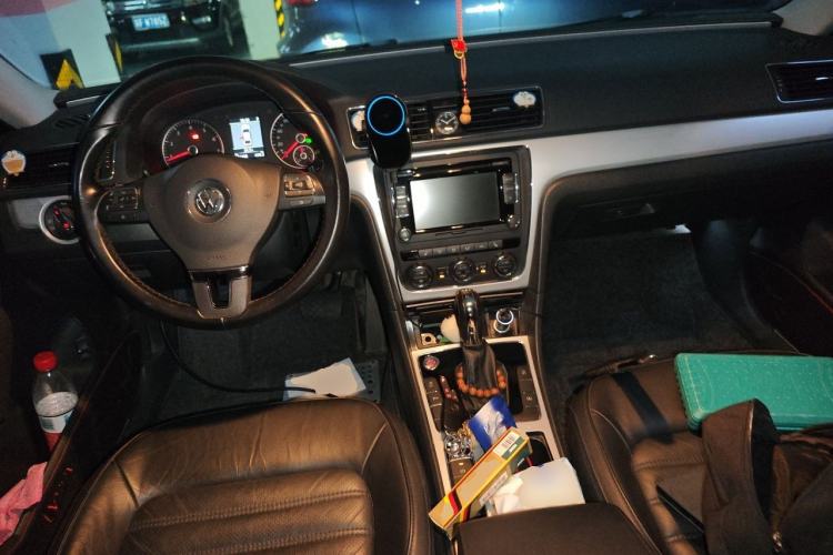 Used Volkswagen Passat 2014 1.8TSI DSG Prestige Edition Center Console