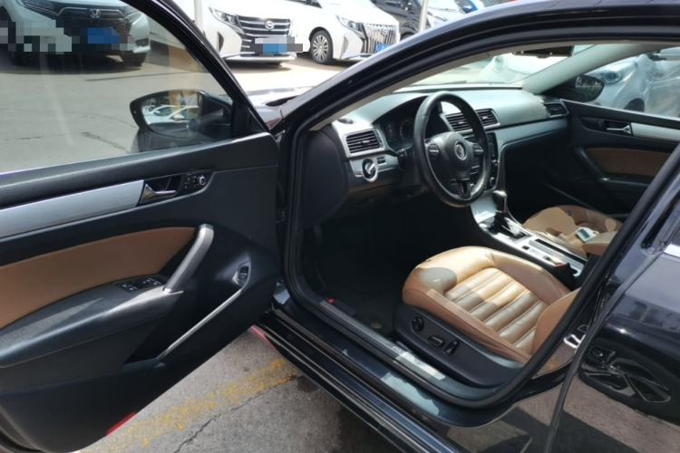 Used Volkswagen Passat 2014 1.8TSI DSG Prestige Edition Driver Seat