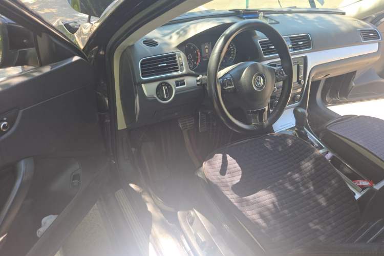 Used Volkswagen Passat 2014 1.8TSI DSG Prestige Edition Driver Seat