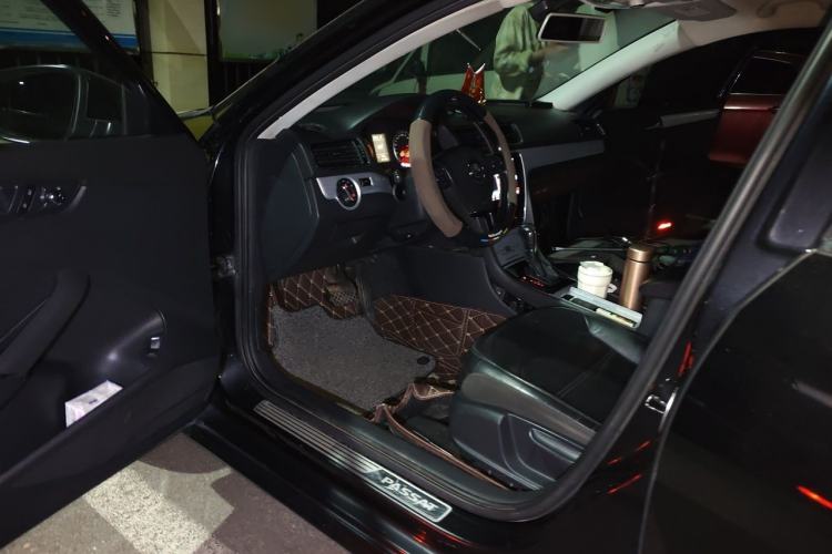 Used Volkswagen Passat 2014 1.8TSI DSG Prestige Edition Driver Seat