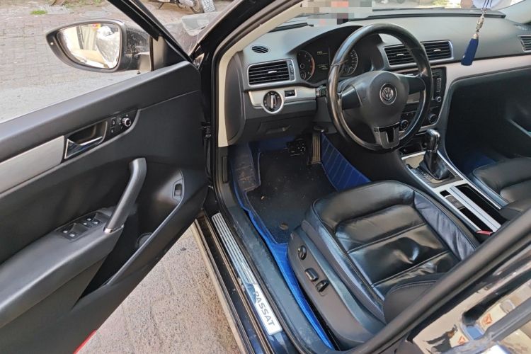 Used Volkswagen Passat 2014 1.8TSI DSG Prestige Navigation Edition Driver Seat
