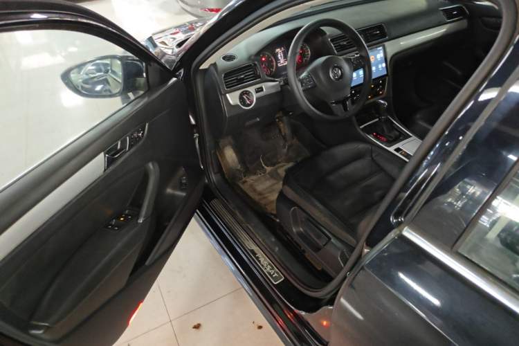 Used Volkswagen Passat 2014 1.8TSI DSG Prestige Edition Driver Seat