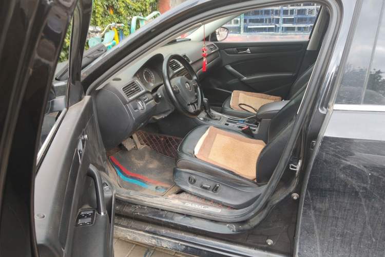 Used Volkswagen Passat 2014 1.8TSI DSG Prestige Edition Driver Seat