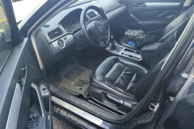 Used Volkswagen Passat 2014 1.8TSI DSG Prestige Edition Driver Seat