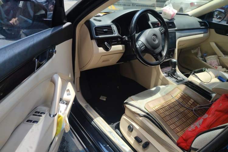 Used Volkswagen Passat 2014 1.8TSI DSG Prestige Edition Driver Seat