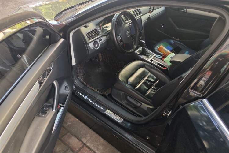 Used Volkswagen Passat 2014 1.8TSI DSG Prestige Edition Driver Seat