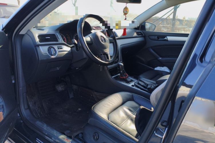 Used Volkswagen Passat 2014 1.8TSI DSG 30th Anniversary Edition Driver Seat