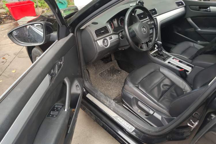Used Volkswagen Passat 2014 1.8TSI DSG Prestige Edition Driver Seat