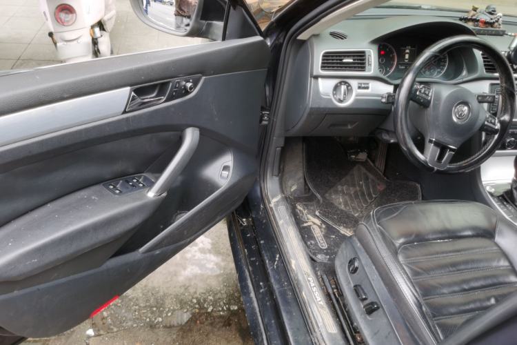 Used Volkswagen Passat 2014 2.0 TSI DSG Ultimate Edition Driver Seat