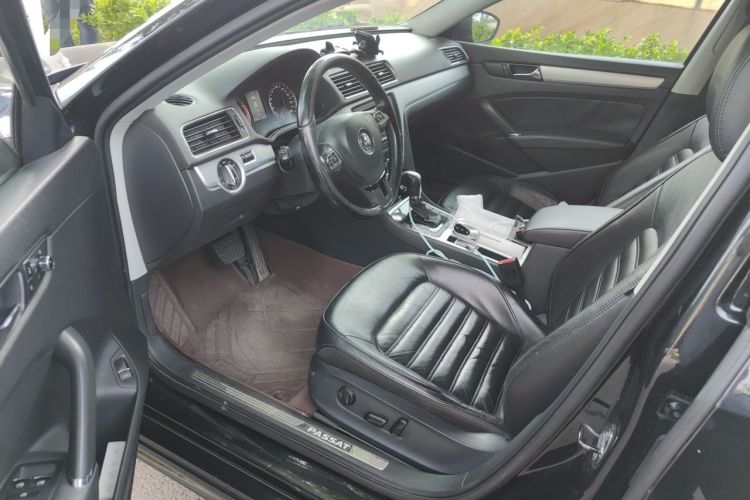 Used Volkswagen Passat 2014 1.8TSI DSG Prestige Edition Driver Seat