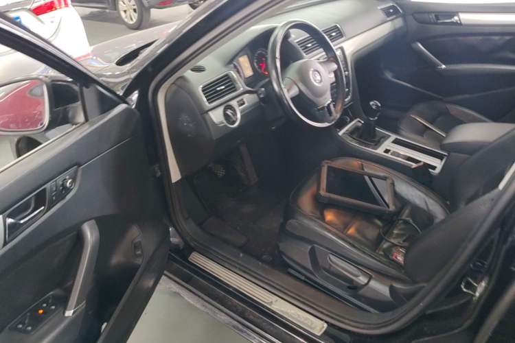 Used Volkswagen Passat 2014 1.4TSI Manual Prestige Edition Driver Seat