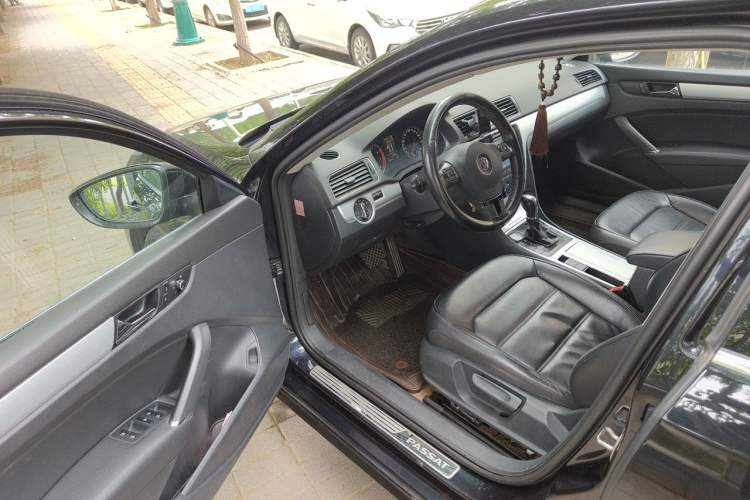 Used Volkswagen Passat 2014 1.8TSI DSG Prestige Edition Driver Seat