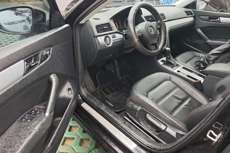Used Volkswagen Passat 2014 1.8TSI DSG Prestige Edition Driver Seat