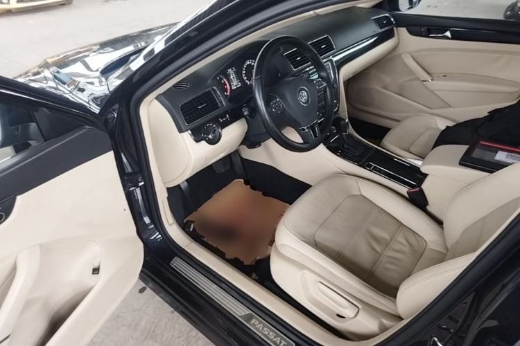 Used Volkswagen Passat 2014 1.8TSI DSG Prestige Edition Driver Seat