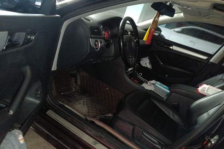 Used Volkswagen Passat 2014 1.8TSI DSG Prestige Edition Driver Seat