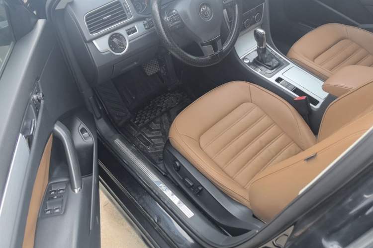 Used Volkswagen Passat 2014 1.8TSI DSG Prestige Edition Driver Seat
