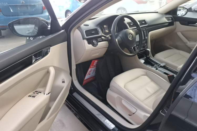 Used Volkswagen Passat 2014 1.8TSI DSG Prestige Edition Driver Seat