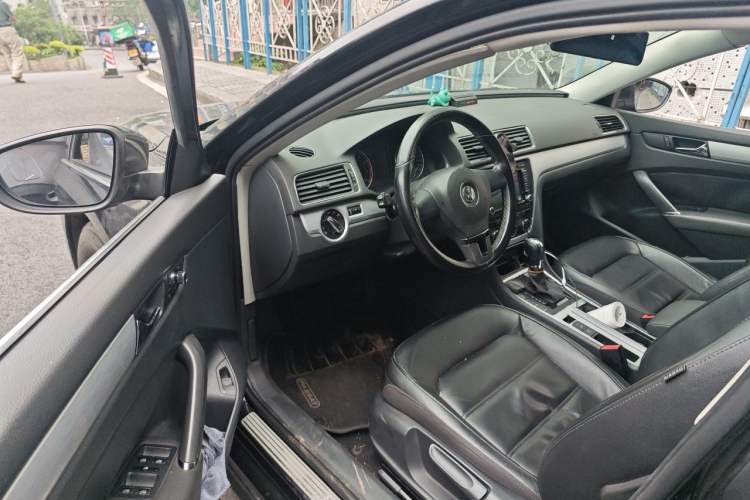Used Volkswagen Passat 2014 1.8TSI DSG Prestige Edition Driver Seat