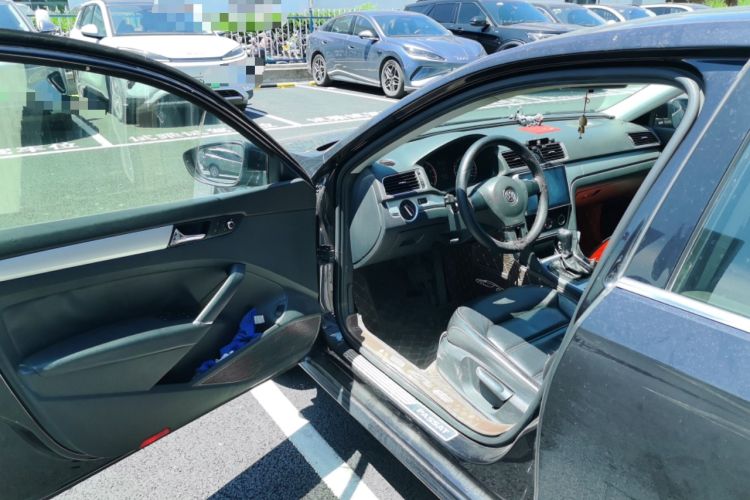Used Volkswagen Passat 2014 1.8TSI DSG Prestige Edition Driver Seat