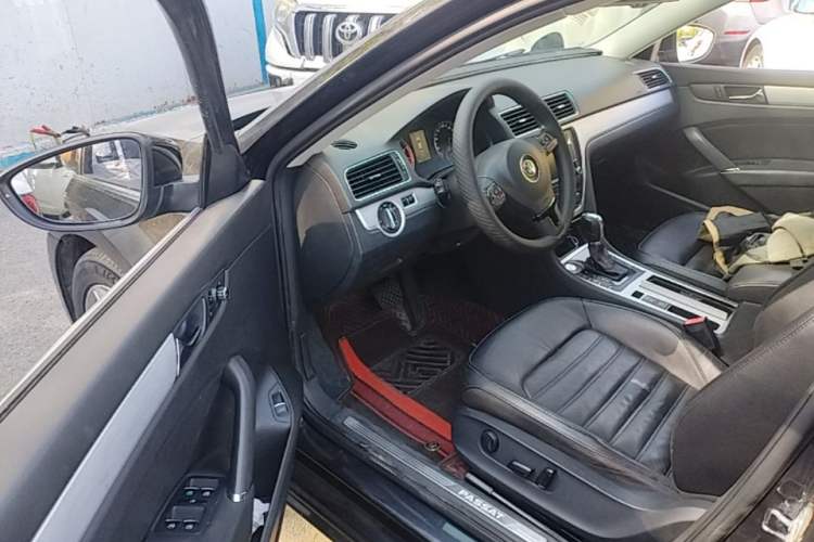 Used Volkswagen Passat 2014 1.8TSI DSG Prestige Edition Driver Seat