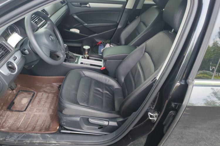 Used Volkswagen Passat 2014 1.8TSI DSG Luxury Edition Driver Seat