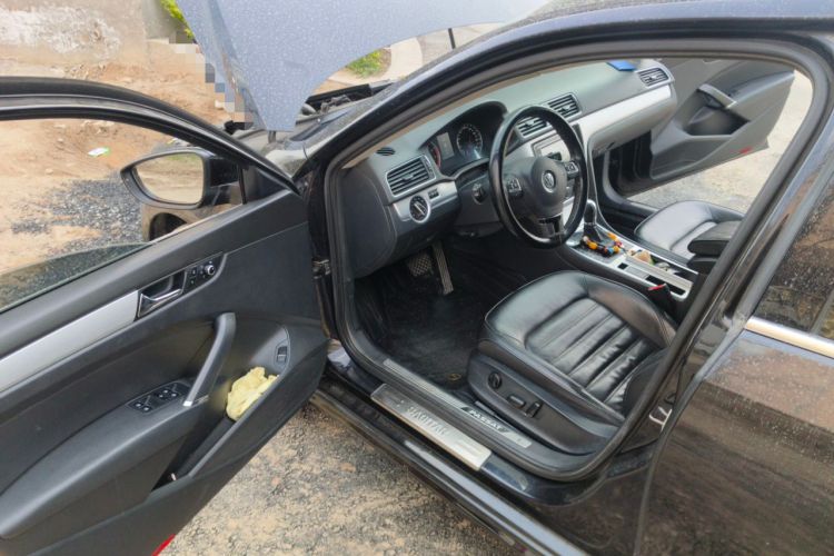 Used Volkswagen Passat 2014 1.8TSI DSG Prestige Navigation Edition Driver Seat