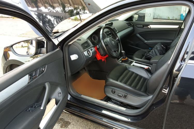 Used Volkswagen Passat 2014 2.0 TSI DSG Prestige Edition Driver Seat