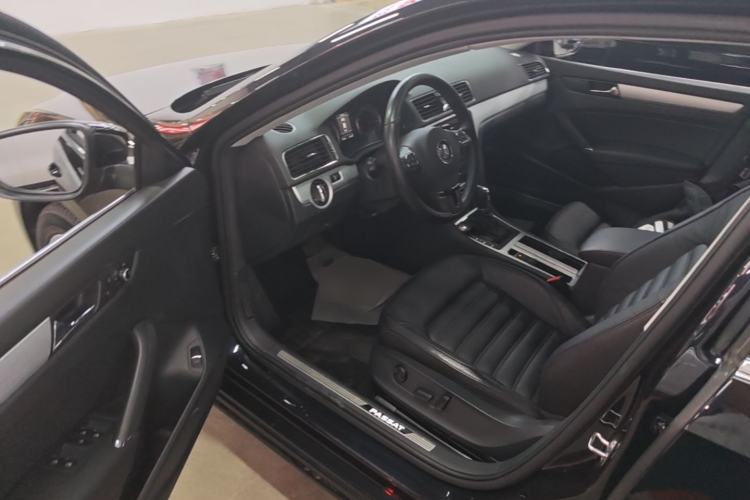 Used Volkswagen Passat 2014 1.8TSI DSG Prestige Edition Driver Seat