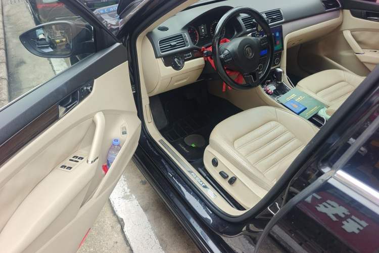 Used Volkswagen Passat 2014 1.8TSI DSG Prestige Edition Driver Seat