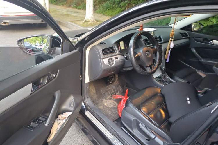 Used Volkswagen Passat 2014 1.8TSI DSG Prestige Edition Driver Seat