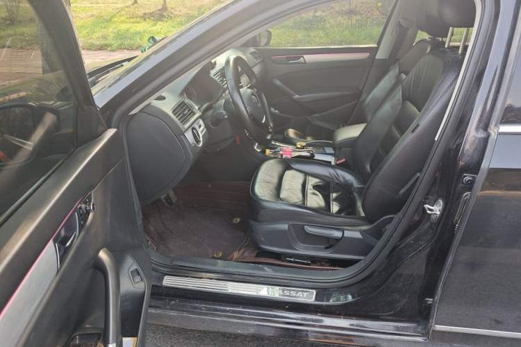 Used Volkswagen Passat 2014 1.4TSI DSG Prestige Edition Driver Seat