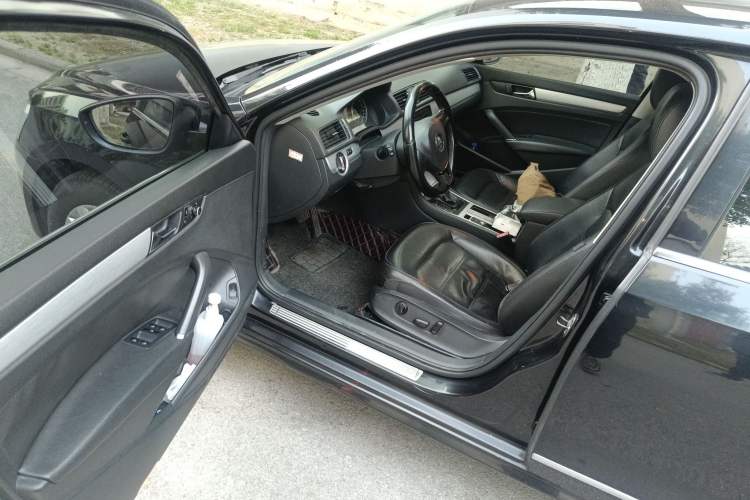 Used Volkswagen Passat 2014 1.8TSI DSG Prestige Edition Driver Seat