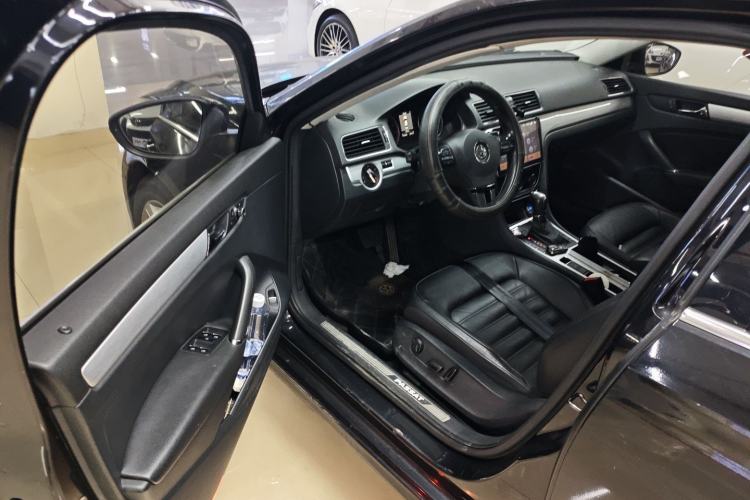 Used Volkswagen Passat 2014 2.0 TSI DSG Prestige Edition Driver Seat