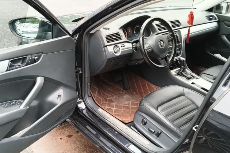 Used Volkswagen Passat 2014 1.8TSI DSG Prestige Edition Driver Seat