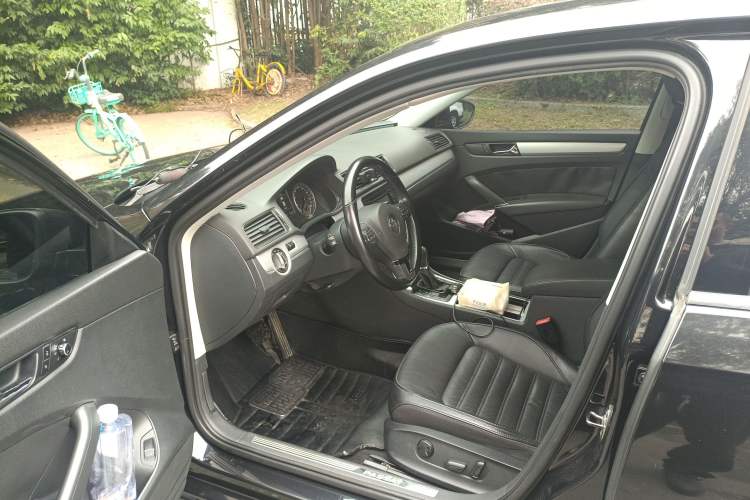 Used Volkswagen Passat 2014 1.8TSI DSG Prestige Navigation Edition Driver Seat