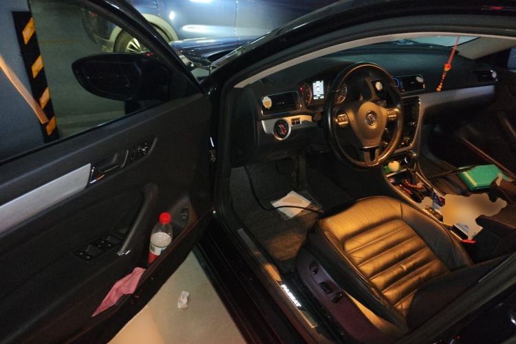 Used Volkswagen Passat 2014 1.8TSI DSG Prestige Edition Driver Seat