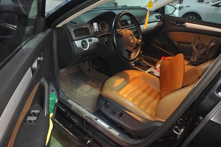 Used Volkswagen Passat 2014 1.8TSI DSG Prestige Edition Driver Seat