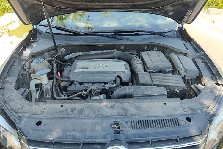 Used Volkswagen Passat 2014 1.8TSI DSG Prestige Edition Engine Bay