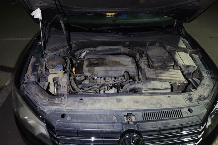 Used Volkswagen Passat 2014 1.8TSI DSG Prestige Edition Engine Bay